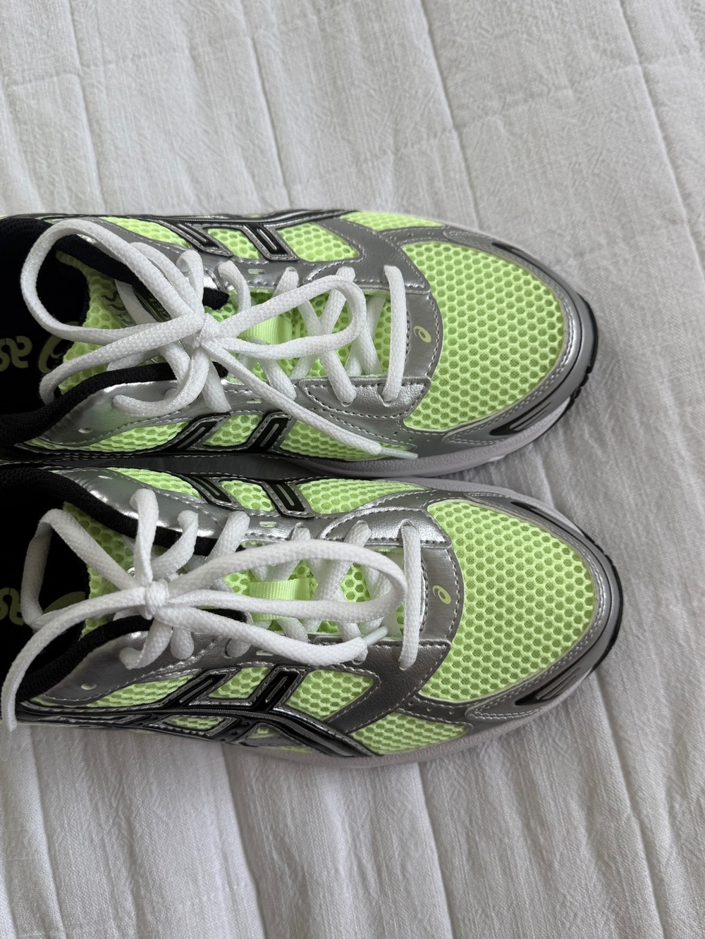 NWTT Asics Neon Yellow /green Silver & Black Sneakers - Picture 3 of 6